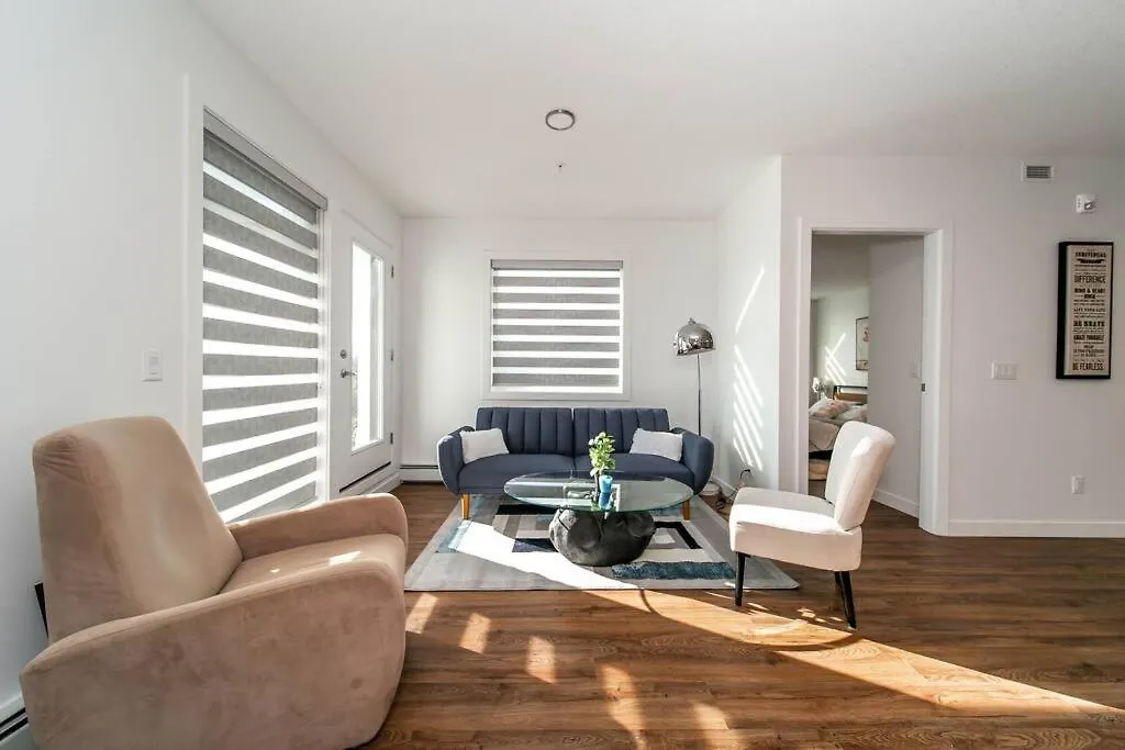 Spacious 2Bedroom Free Parking King Bed Close To Dt Edmonton Kanada