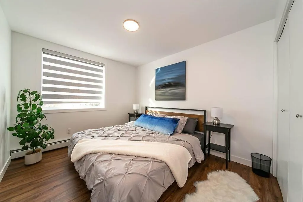 Spacious 2Bedroom Free Parking King Bed Close To Dt Edmonton Apartment